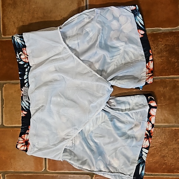 Tropical Swim Trunks - Picture 10 of 11
